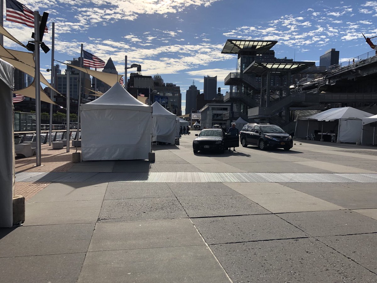Setting up for the Space &amp; Science Festival. Perfect weather to kick-off Autumn 🍂 Come out and show support! Free admission to the USS Intrepid today! Tickets here: smithsonianmag.com/museumday/muse…