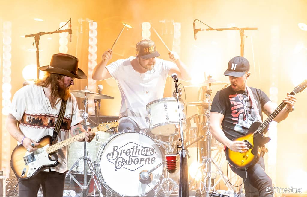 jtrevinophotog's tweet photo. Brothers OsborneāŖAustin360 AmphitheaterāŖ9.20.18
#brothersosborne #mountainhightour #austin360amphitheater #jaytrevinophotography
#jttex #atx #austin https://t.co/RZdOzICXOq