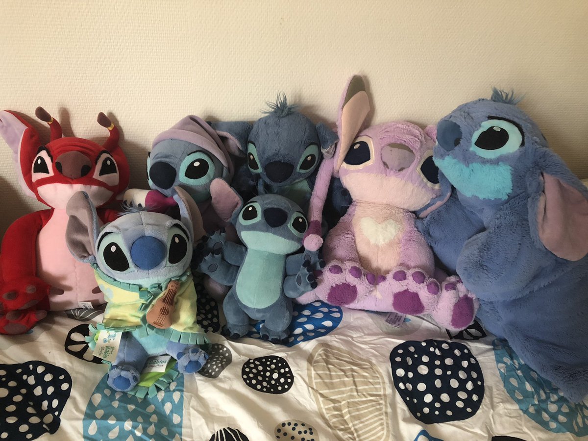 Cassielle__'s tweet photo. J’aurais tendance à dire qu’il m’en manque. #stitch4ever https://t.co/2d97WYQV5J