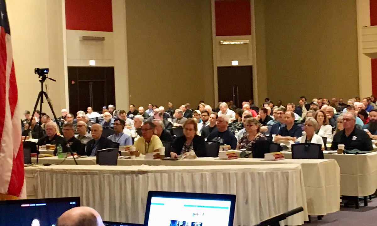 WillesLee's tweet photo. #grpc begins. 300 so far, expecting 900 by lunch. #M2AGA https://t.co/QjEZsHziMJ