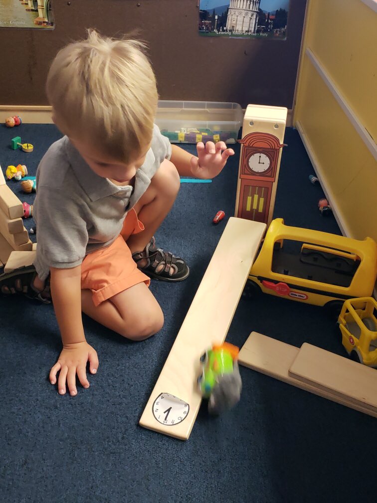 CarlenaSheeran's tweet photo. #HCSPreschool students are ❤️ our STEAM lessons! 🐭🕑 We love lessons that move from whole group to developmental centers for student exploration, discovery, discussion &amp; application! 🐁🚗 @HCSJArnold @RineyvilleE #HCSStrongerTogether #STEAM https://t.co/KoBI5ExpzM