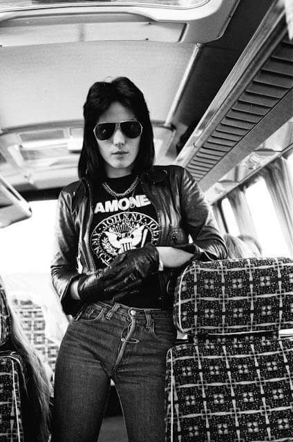 Há 60 anos, nascia a madrinha do Punk Rock, Joan Jett... 

Happy Birthday Joan!! :3 
