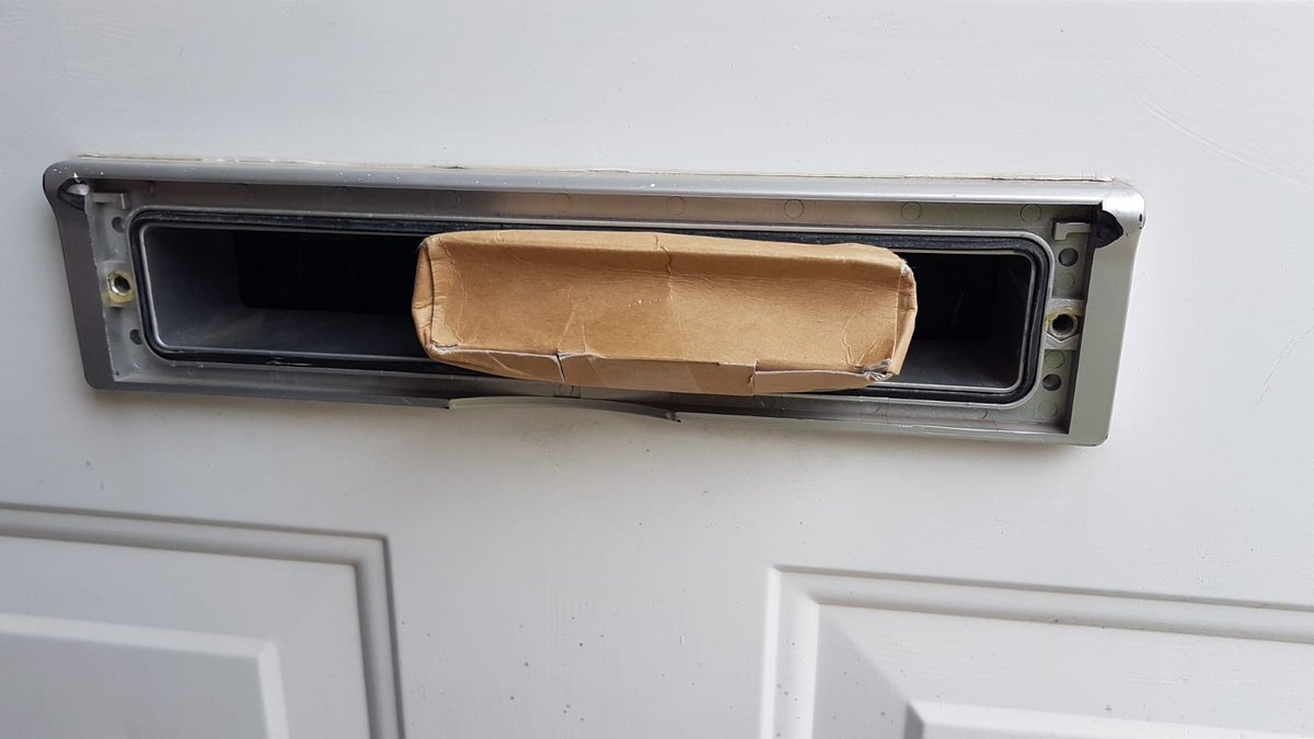 KWCope001's tweet photo. @RoyalMailHelp thanks to your postman in AUL our letter box is now broken how do we get compensation for this? It's the second time it's happened! https://t.co/Mj3osFvoBi