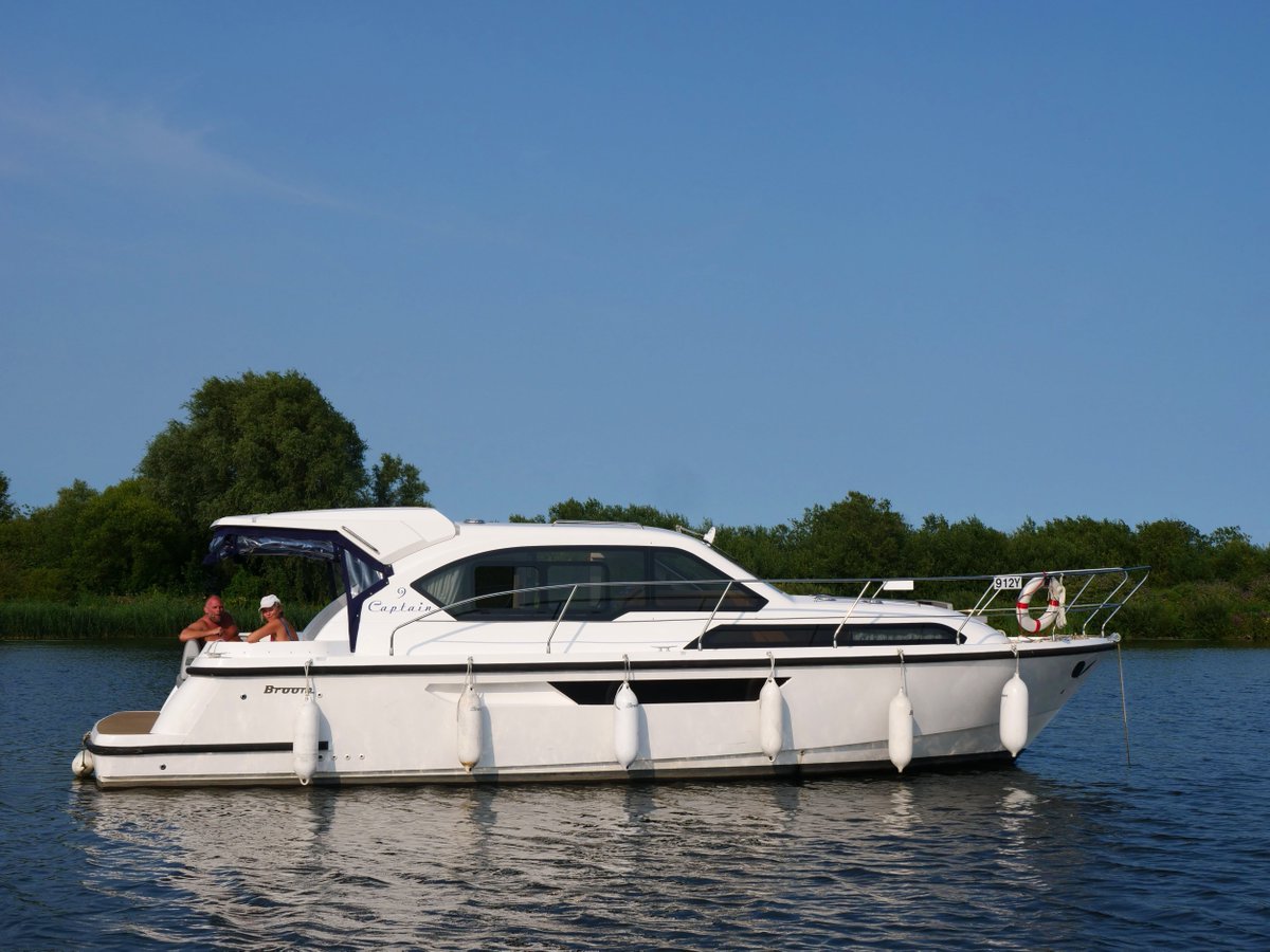 Quality family time guaranteed. ✅

Our boats have all of the essentials and comforts any family would need.

Find your perfect family cruiser: broomboatingholidays.com/broom-boat-com… 

#NorfolkBroads #Holiday