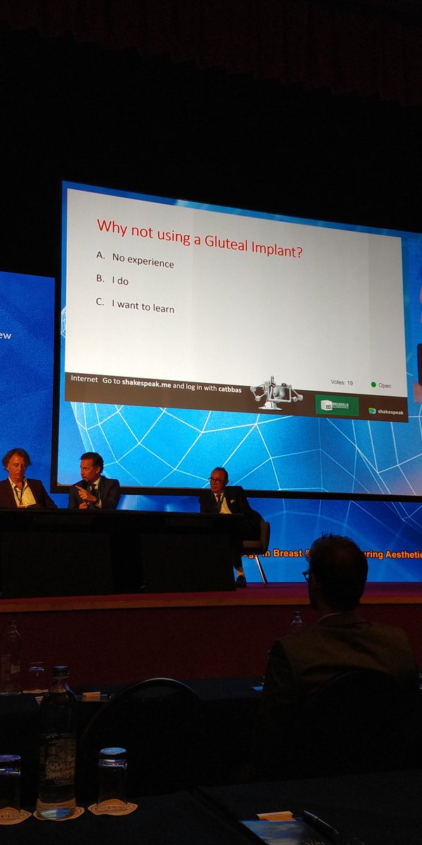 CATBBAS's tweet photo. Dr. François Petit convinced the crowd to jump on the #gluteal #implant train #CATBBAS #glutealaugmentation #plasticsurgery #Brussels @UZBrussel https://t.co/DqO84nceBi