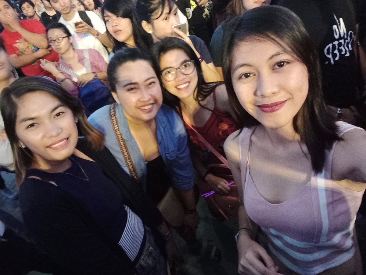 Anicksizzles22's tweet photo. THANKYOU @freenetph For This AWESOME and LIT Free Concert 🎉💯🔥🔥🔥 Had sooo much Fun 💖 #freeniversaya #freenet https://t.co/VgS3BLP1fG
