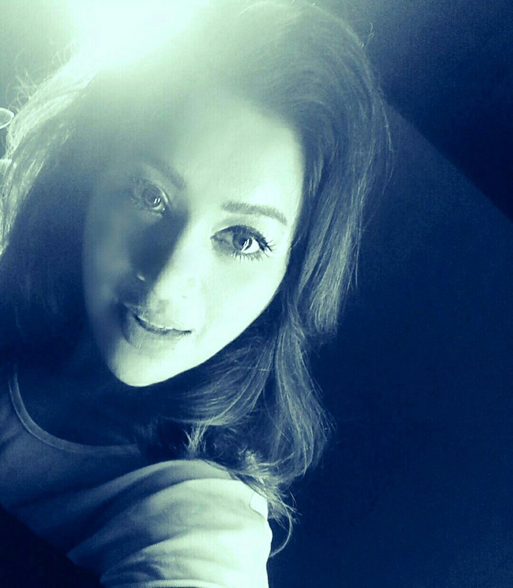 AfsheenHayat5's tweet photo. Let your eyes talk .They can explain better.
#eyescanspeak #somanylanguages #thewaylifegoes https://t.co/ManHXYpkfS