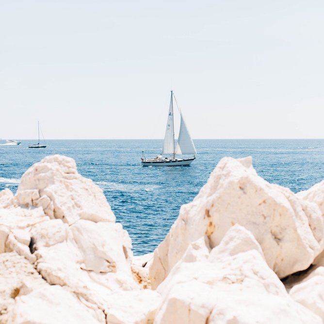 boatafloatuk's tweet image. #sail #sea #yacht #yachtlife #ocean #blue #sails #travel #explore #freedom #loveboats #lovesailing #yachtcharter #boathire