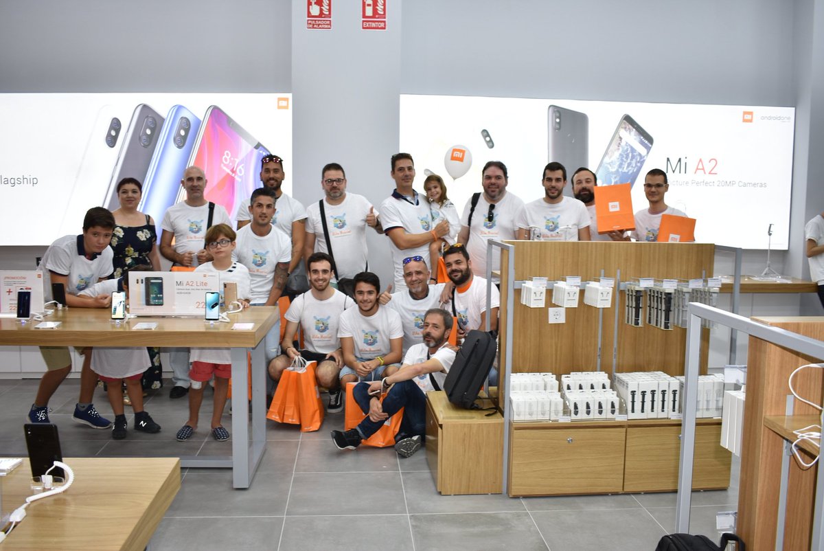 XiaomiEspana's tweet photo. ¡Me dicen por le pinganillo que hoy hay premio si tuiteas con #XiaomiMurcia https://t.co/NDQetzf1UH