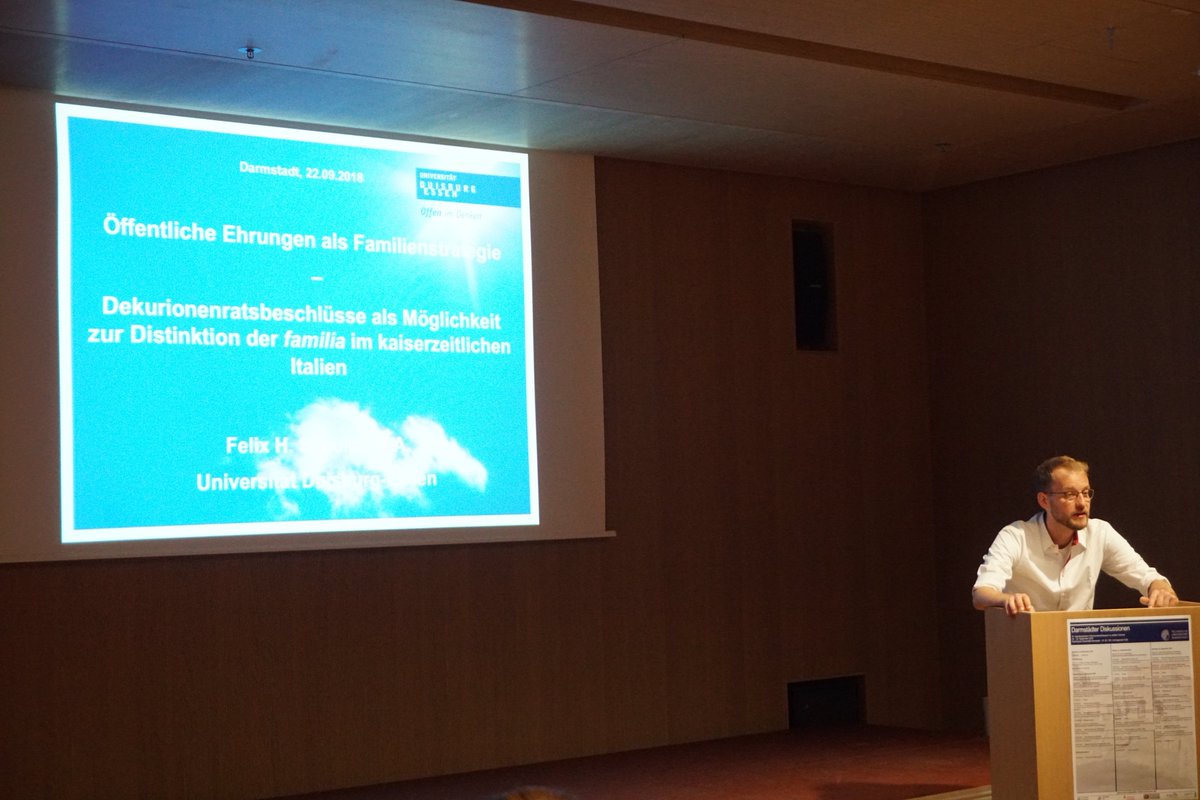 DD-Tweets tweet media