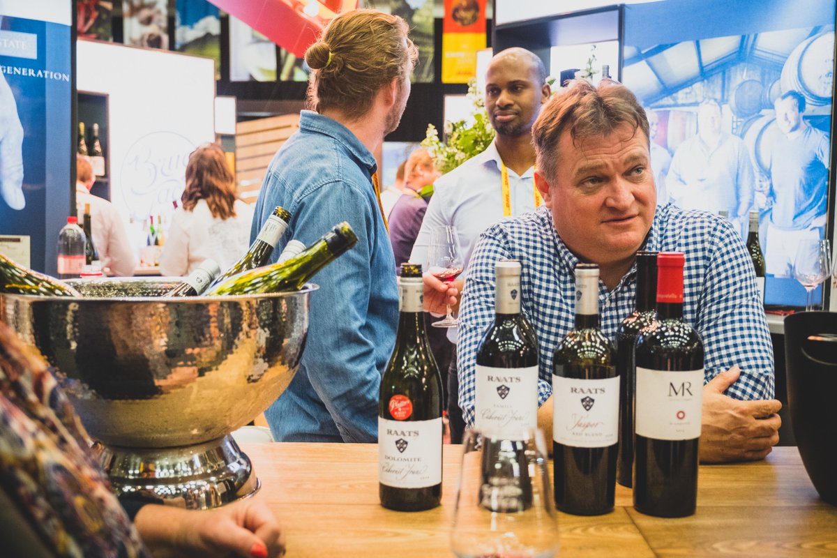 PIWOSA's tweet photo. #PIWOSA: Stand K109
#CapeWine2018 #LiquidArt @radforddale @raatswine @springfieldwine https://t.co/7F7Hu7TjXr