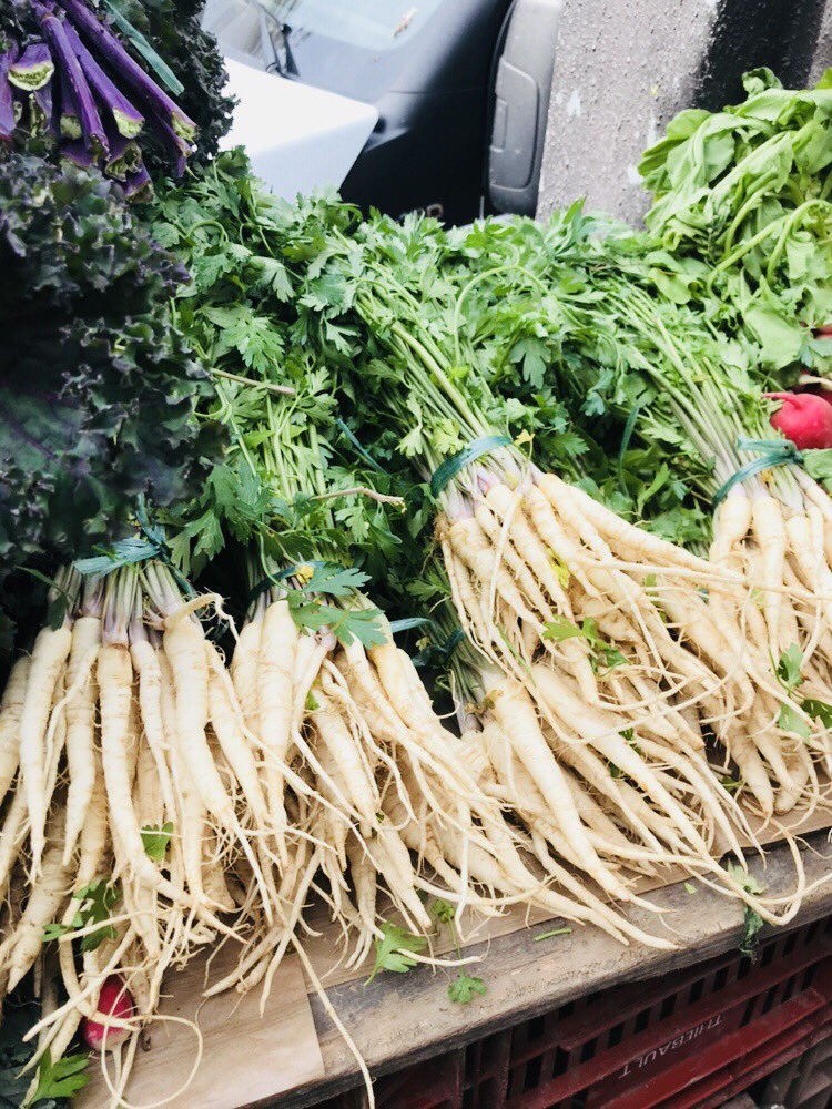 Question super facile ce midi les amis ...
De quoi s'agit-il ?

#CREDERE #cheflife #instagood #instachef #luxuryfood #luxuryeats
#lifestyle #loveitaly #restaurantida #IDA #bistrotepoca