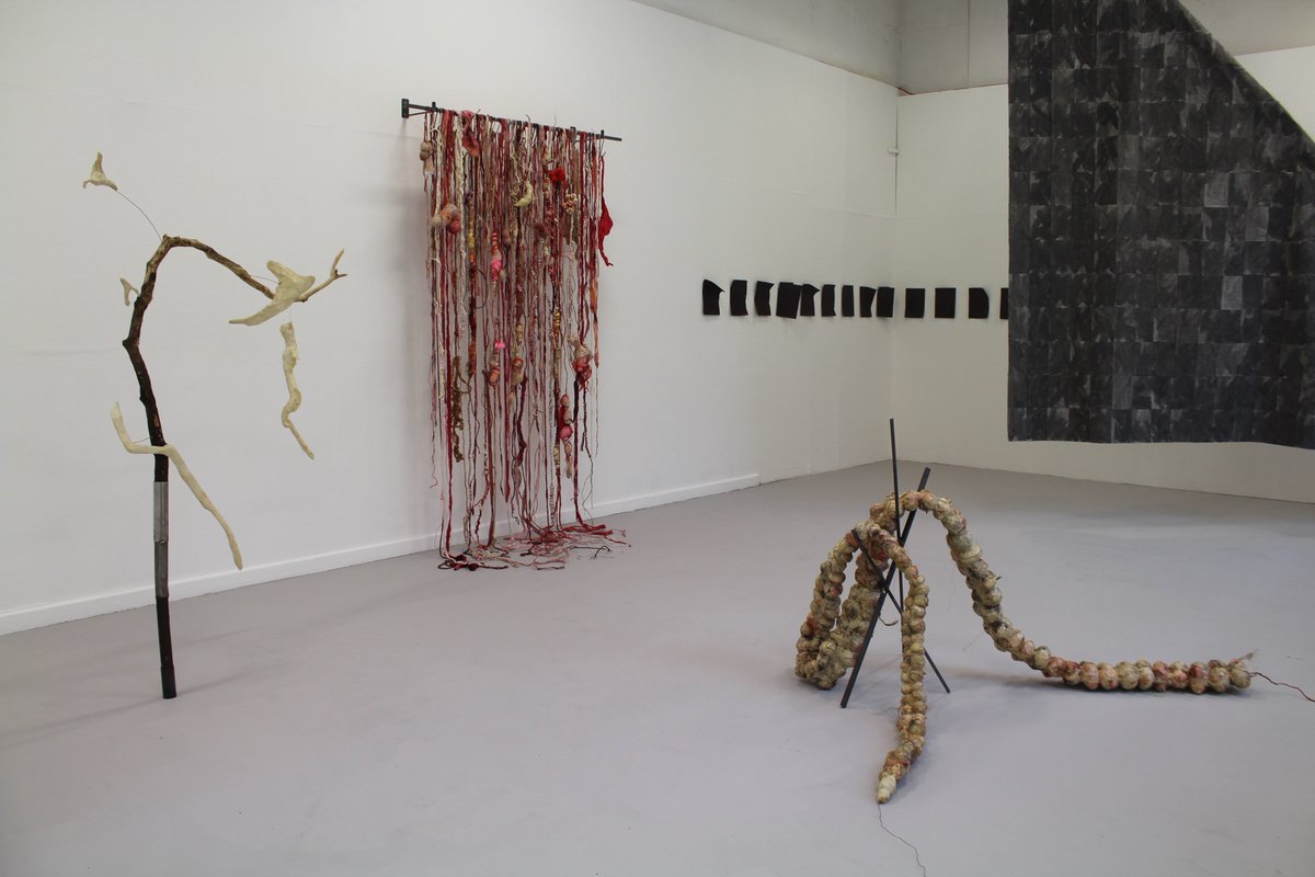 fionasculpture's tweet image. Thanks #MartinEvans @thinktwink for the warm welcome &amp;amp; engaging interview @bbcbristol wth @kellyobrienart about our #MADegreeShow, open daily 22-26 Sep, 9-5 @artdesignbsu @bathspauni Listen @bbciplayer: bbc.co.uk/radio/play/p06… Interview starts at 42:25 #bbcradiobristol #bsad