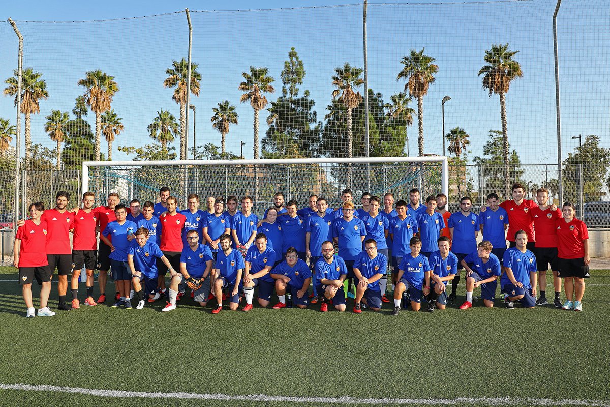 FVCF_Events's tweet photo. 🌟 ⚽ Cuando sabes que pronto va a llegar de nuevo #LaLigaGenuine 🦇 Nuestro #VCFdi ⤵️ https://t.co/2FvvsCJ7Qt
