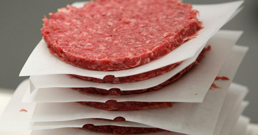 Cargill ground beef recall after E. coli outbreak kills 1, sickens 17 cbsn.ws/2pxW6BT