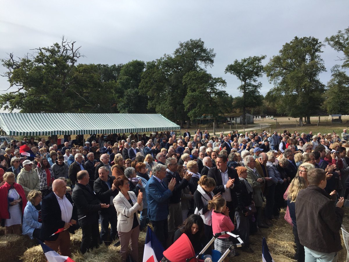 AvecPeltier's tweet photo. .@G_Peltier « Notre objectif c’est de permettre à la droite d’être en situation de prendre des responsabilités. Nous sommes redevenus audibles, nous devons devenir crédibles» #FDV18 https://t.co/zFGgh0W1Ua
