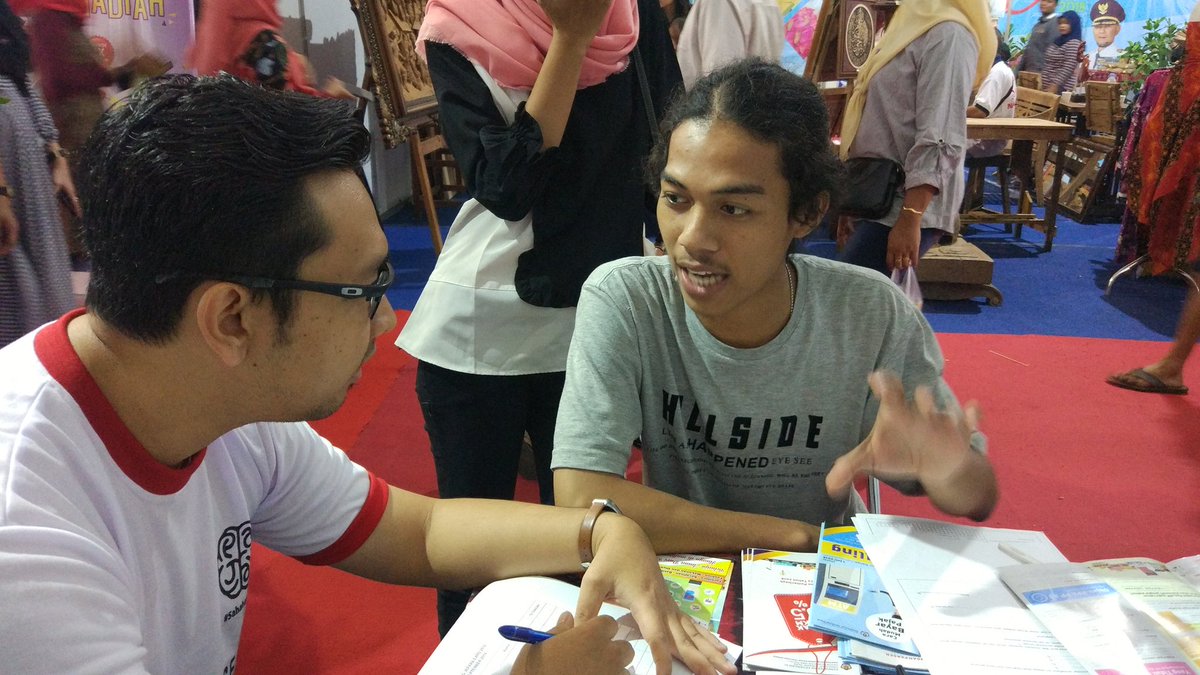pajakjepara's tweet photo. Malam minggu bingung mau kemana? Yuk mampir ke stand @KPPJepara di #JeparaInternationalExpo 2018.

Sambil berekreasi sambil menambah wawasan perpajakan #Sahabat516 dengan berkonsultasi di stand @KPPJepara.

#BayarPajakKeren https://t.co/YFhT40yLQk