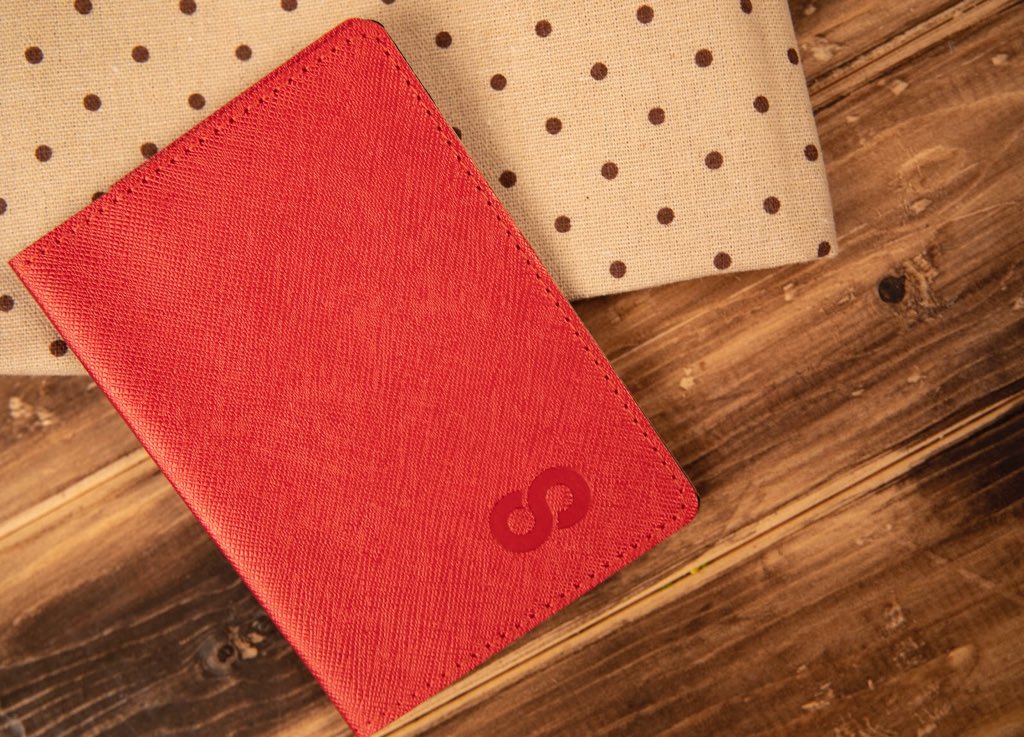 mood_com_kw's tweet photo. أناقة صمّمت من اجلكم!

#whats_your_mood #passport #passportcover #mood #kuwaitipassport #kuwait https://t.co/XVs4DQfPQg