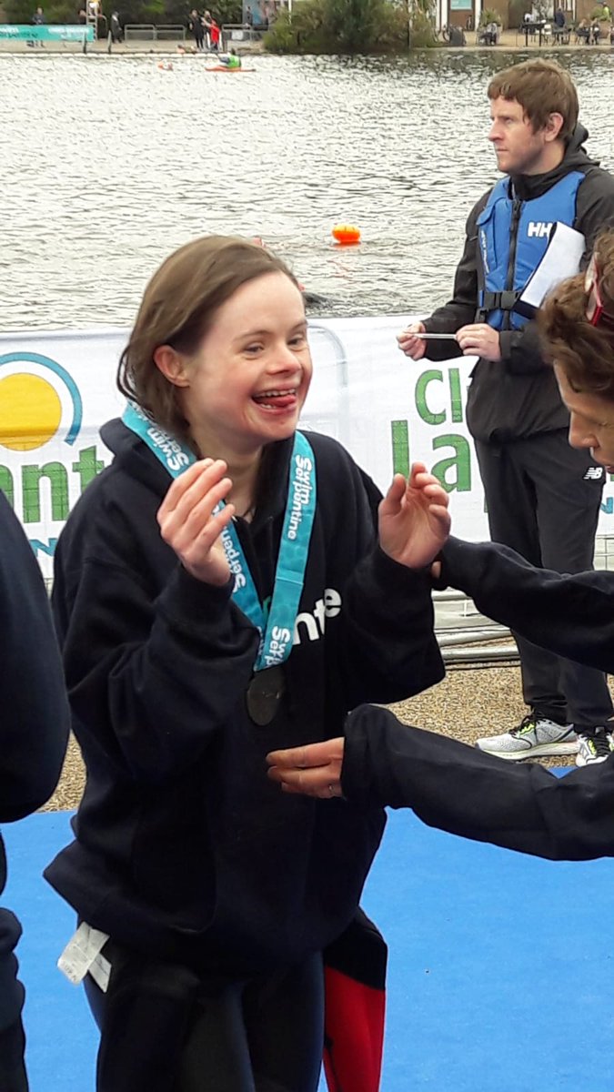 Thanks to all her professional coaching in #Skopje <a href="/garrettflo/">florence garrett</a> just completed <a href="/SwimSerpentine/">Swim Serpentine</a> 1 mile open water swim -  bronze medal for #s14 category - Swim #LakeOhrid next year perhaps - am sure it's a warmer experience?