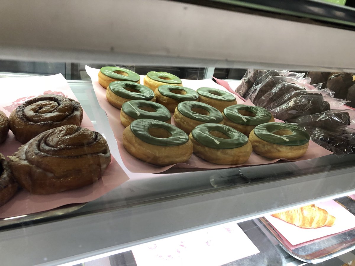 bvh520's tweet photo. @dunkindonuts in Riyadh airport - great latte and very creative KSA green flag donuts https://t.co/tCfJjtcokx
