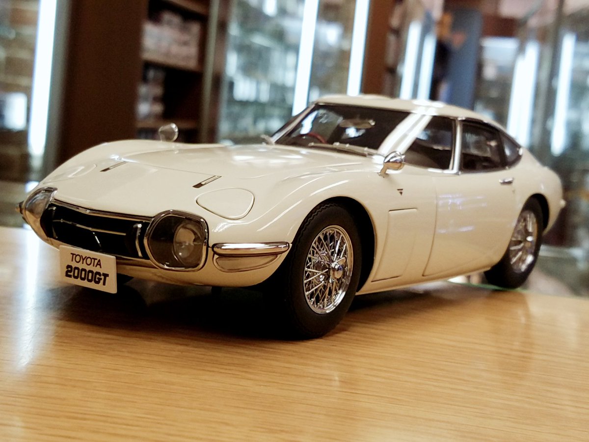OUTLET 包装 即日発送 代引無料 1/18 オートアート トヨタ2000GT