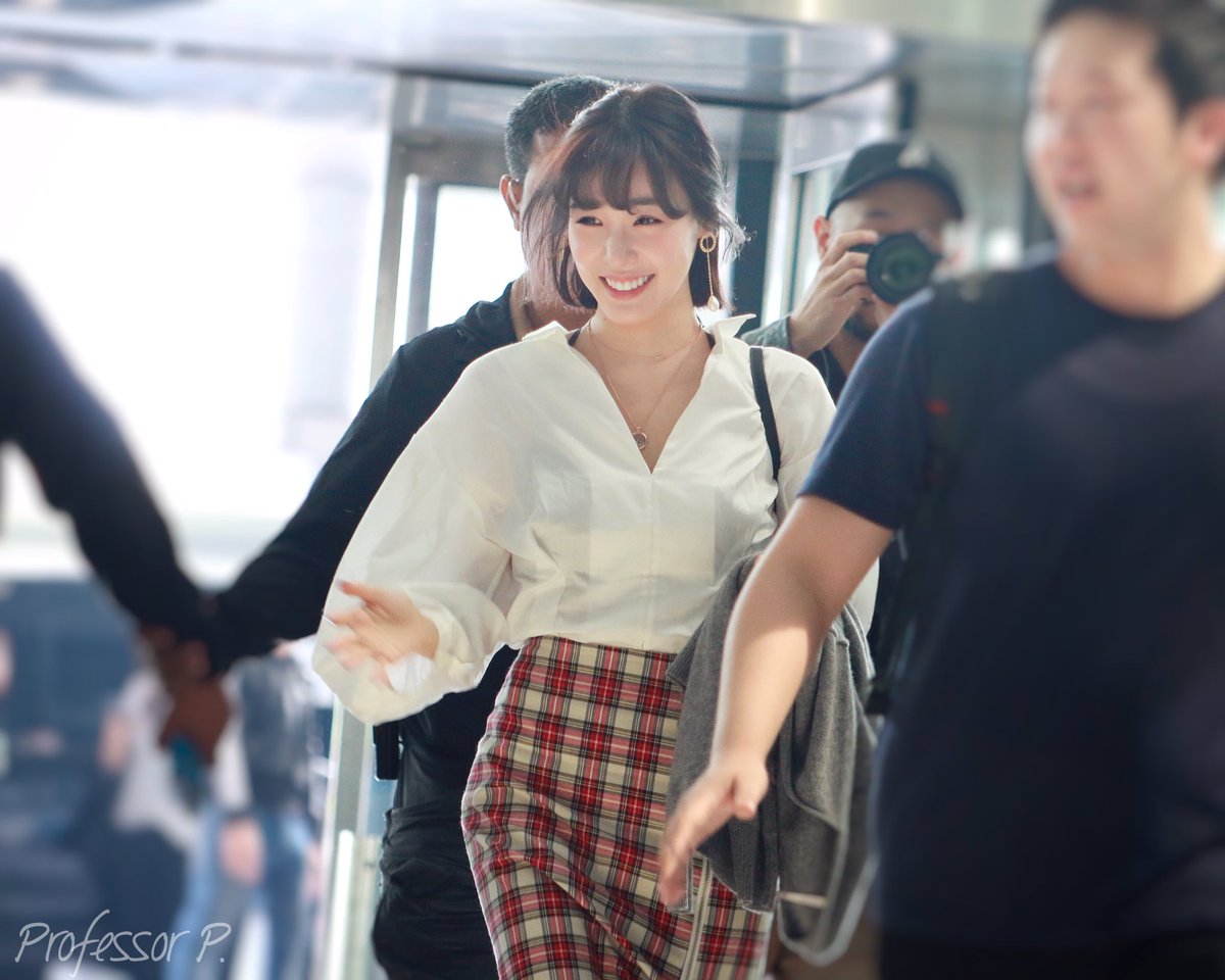 Professor P On Twitter You Re Way Too Beautiful Girl