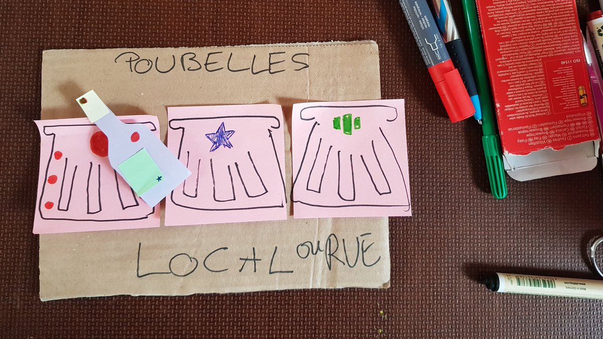 HCarnot's tweet photo. Super atelier co-animé avec @ferrau10 au @LowcarboncityFr ! De beaux prototypes de solutions pour répondre au challenge de gestion des déchets ! #DesignThinking https://t.co/eS5hvSByfs