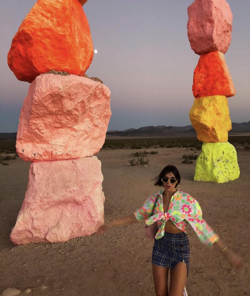 TeamLipa_FR's tweet photo. Rondinone effect @DUALIPA https://t.co/HtUivvABWP