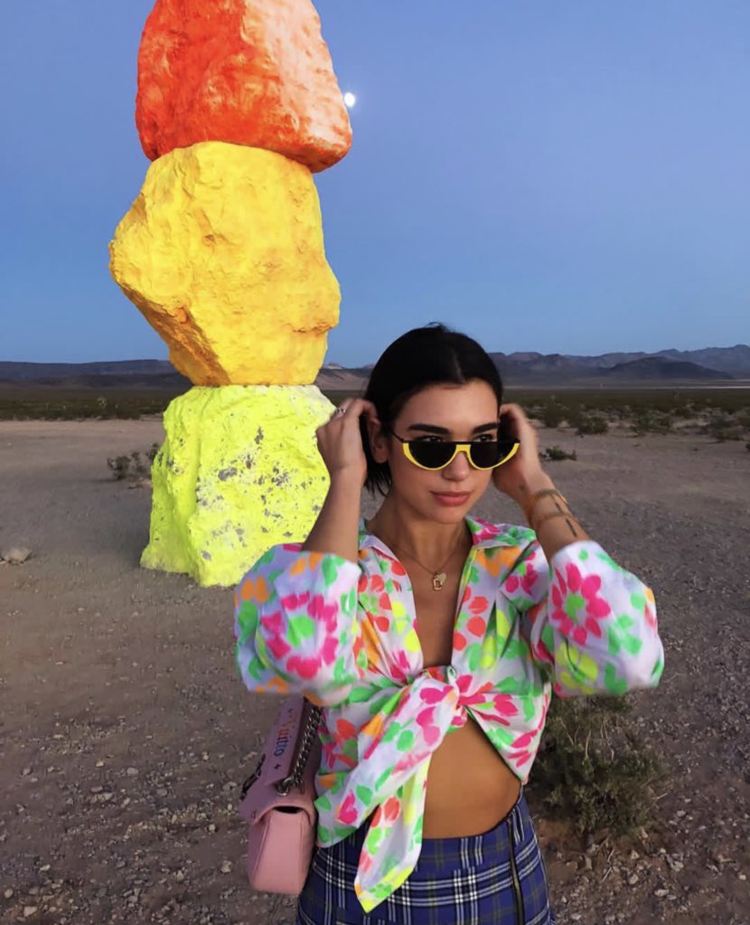 TeamLipa_FR's tweet photo. Rondinone effect @DUALIPA https://t.co/HtUivvABWP