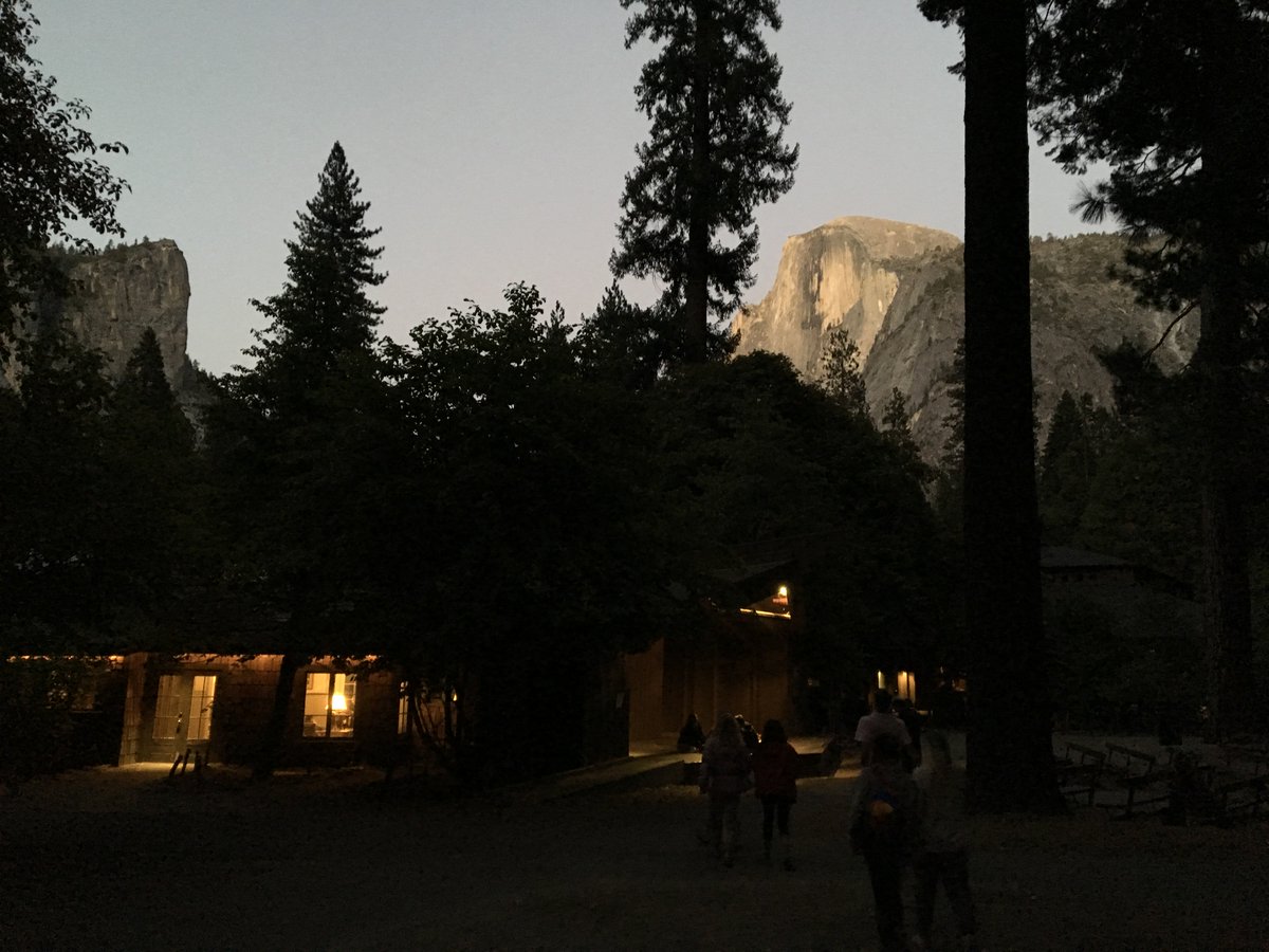 nigelsainsbury's tweet image. Nightfall on the last evening for #cgesinthefield in Yosemite NP. What an amazing and unique place to study human and physical geography #fieldcoursefortnight @uniexecornwall @clescornwall