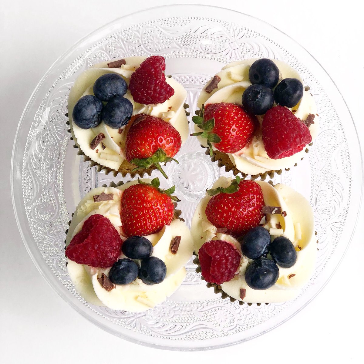Relive your Summer Holidays by ordering our Summer Berries Cupcakes 🍓🍒 Vanilla Cupcakes decorated with quality fresh fruit 😋Get yours now by sending us an email, link in the bio 💌✨ #cakes #cupcakes #londonbaker
