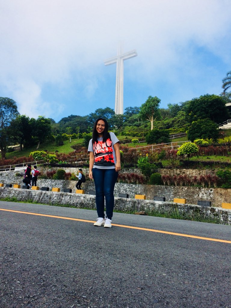 JNLYNGPNGLNN's tweet photo. Dambana ng Kagitingan โค๏ธ#MtSamat https://t.co/mKfp5il1Bq