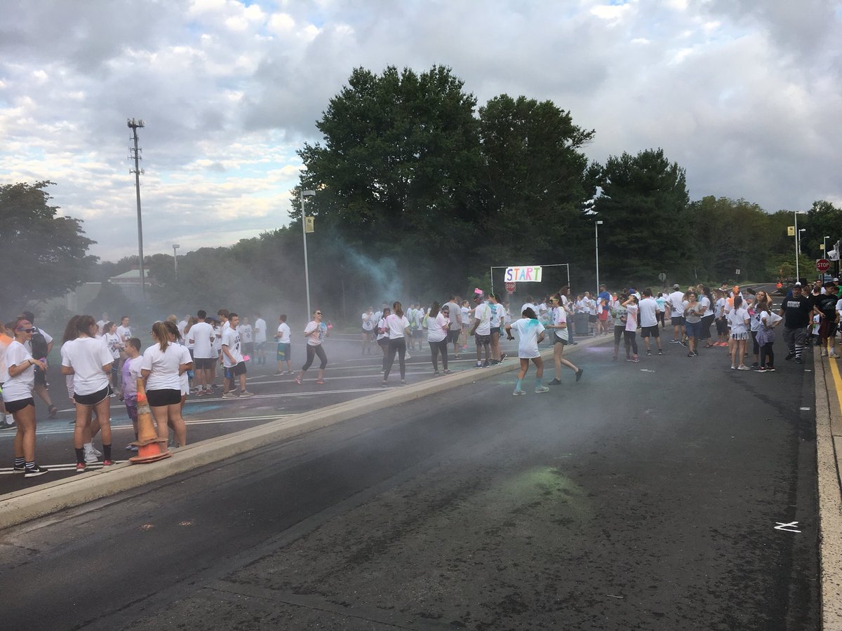 MrV_LMHSAP's tweet photo. Great event for a great cause...LMHS Mini-THON 5k Color Run. #lmhsminithon #ftk https://t.co/dufiyBKXFY