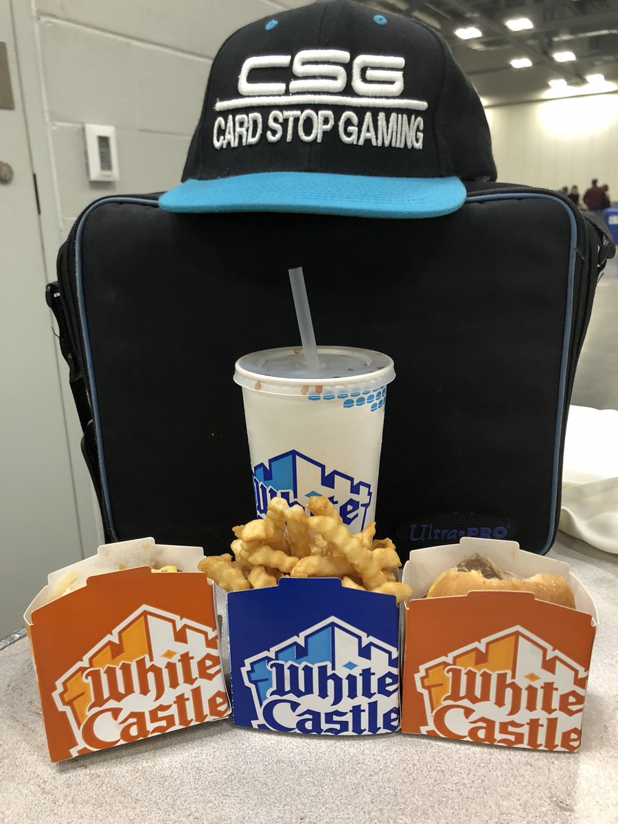 IxionNetwork's tweet photo. Getting that Breakfast in! Then hitting the floor to do some trading before the #YCS starts #YCS200 #YCSColumbus #Yugioh https://t.co/MJQMePta9c