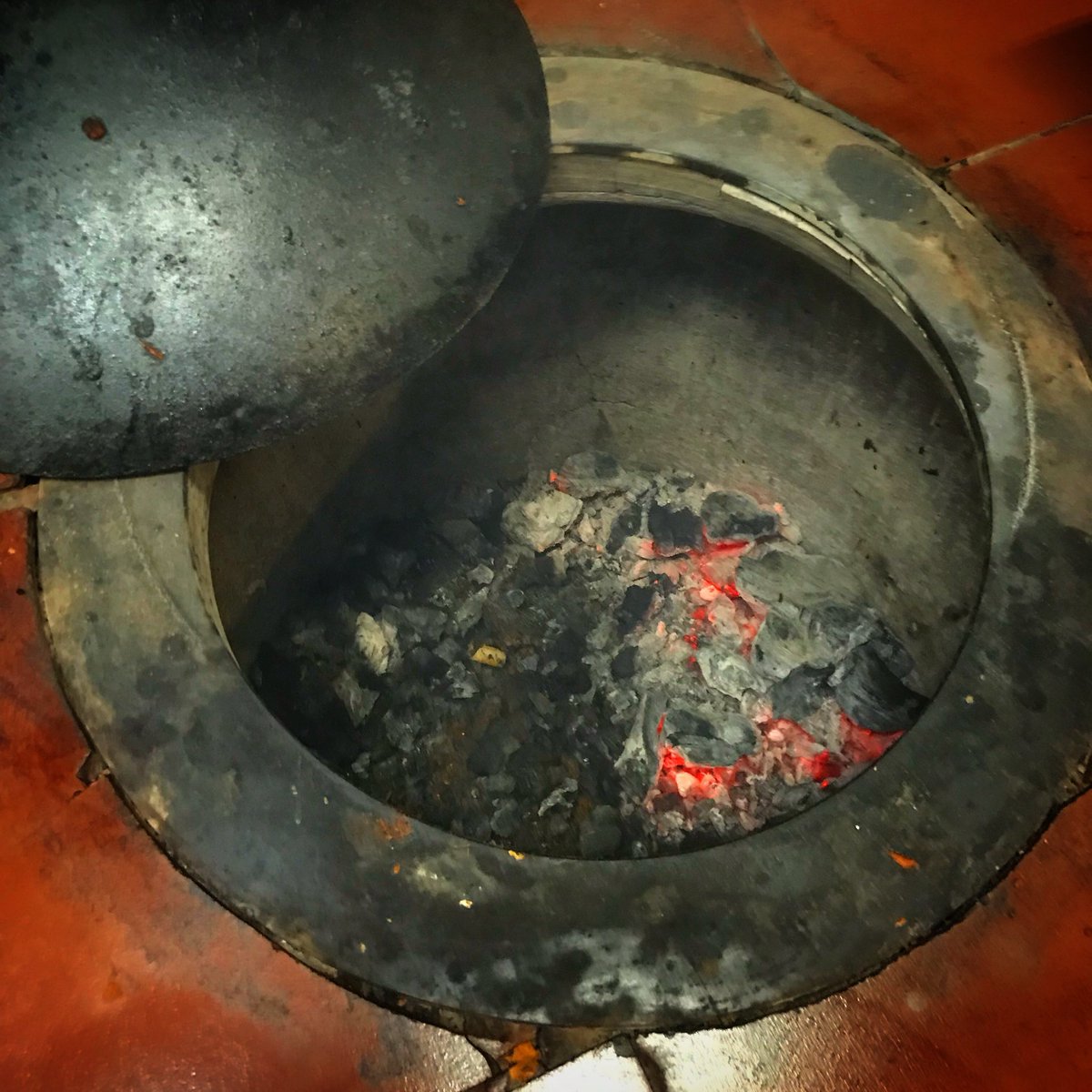 Cluckmuckcook's tweet photo. Ok twitter land . Anyone got a โgo toโ tandoori spice mix recipe. Have a craving for an authentic tandoori chicken now I am back from India. #curry #tandoor #tandoori #recipehelp https://t.co/NlF1wftNaa
