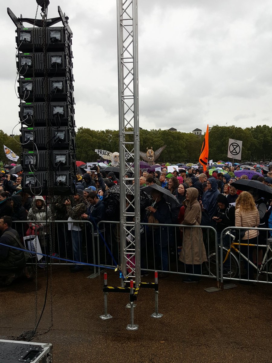 FinnGoulson's tweet photo. #PeoplesWalkforWildlife https://t.co/CI0AQO3tnp