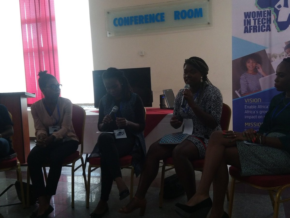 adeboyesarah's tweet photo. Learning a lot from the panelists section 😆

#witw18 #womenintechweek18 #womenintech #womenintechph https://t.co/pFSyWu5nqA