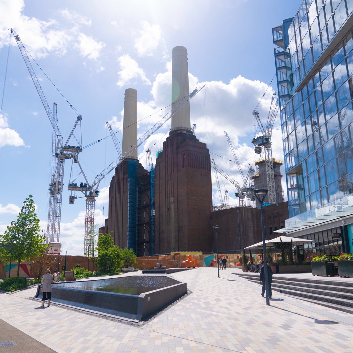 The weather might not be looking too hopeful today but we think there'll be a few more sunny strolls left in us yet! 🌞 #rainraingoaway