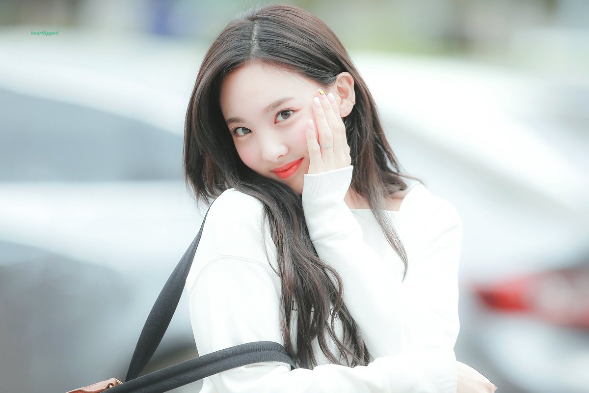 imnayeonx_'s tweet photo. Jepoya~ 
생일축하한다ㅏㅏㅏㅏㅏㅏㅏㅏ
TUKERAN KADO YUK 
[ @imnaycn ] https://t.co/izPUXdEPVd