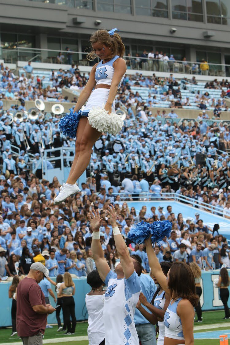 #TarHeels Look better today than entire season - senior Mackinsey Manning part of Backroads family and we are proud of her!
#WEAREBACKROADS #UNC #CFB #pageantry