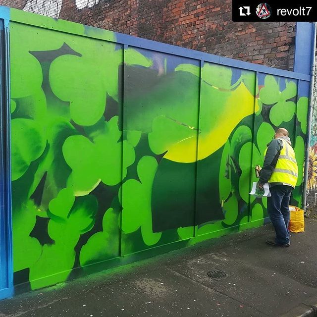 robhilken's tweet photo. #Repost @revolt7 (@get_repost)
・・・
WIP at Hit the North by @robhilken #Belfast #belfastcity #instabelfast #northernireland #norniron #streetart #streetartist #urbanart #streetartfestival #htn18 https://t.co/Ka5BpD5RbY https://t.co/2hV8Z4UM5Z