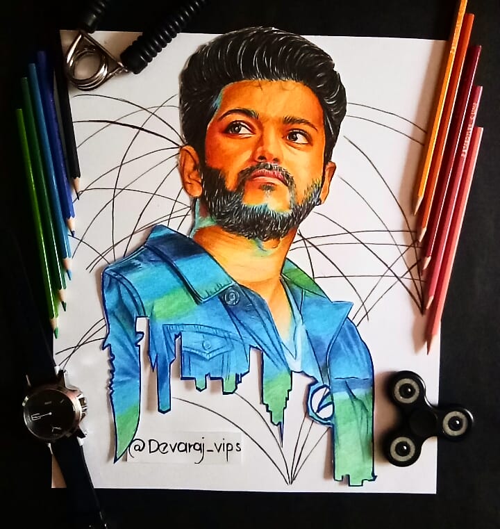 DevachelseaIps's tweet photo. Colouring Done✏💙
SARKAR 3rd Look 💥
THALAPATHY @actorvijay 🔥
#iconoftamilcinema #king #emperor 
Single Track from 24th September 💕44Days to go for 
Sarkar Deepavali🎇🎆#thalapathyentry
#festivalbegins #deepavali #kondattam #diwali #masscombo #armurugadoss #arrahman https://t.co/NoczFz85eJ