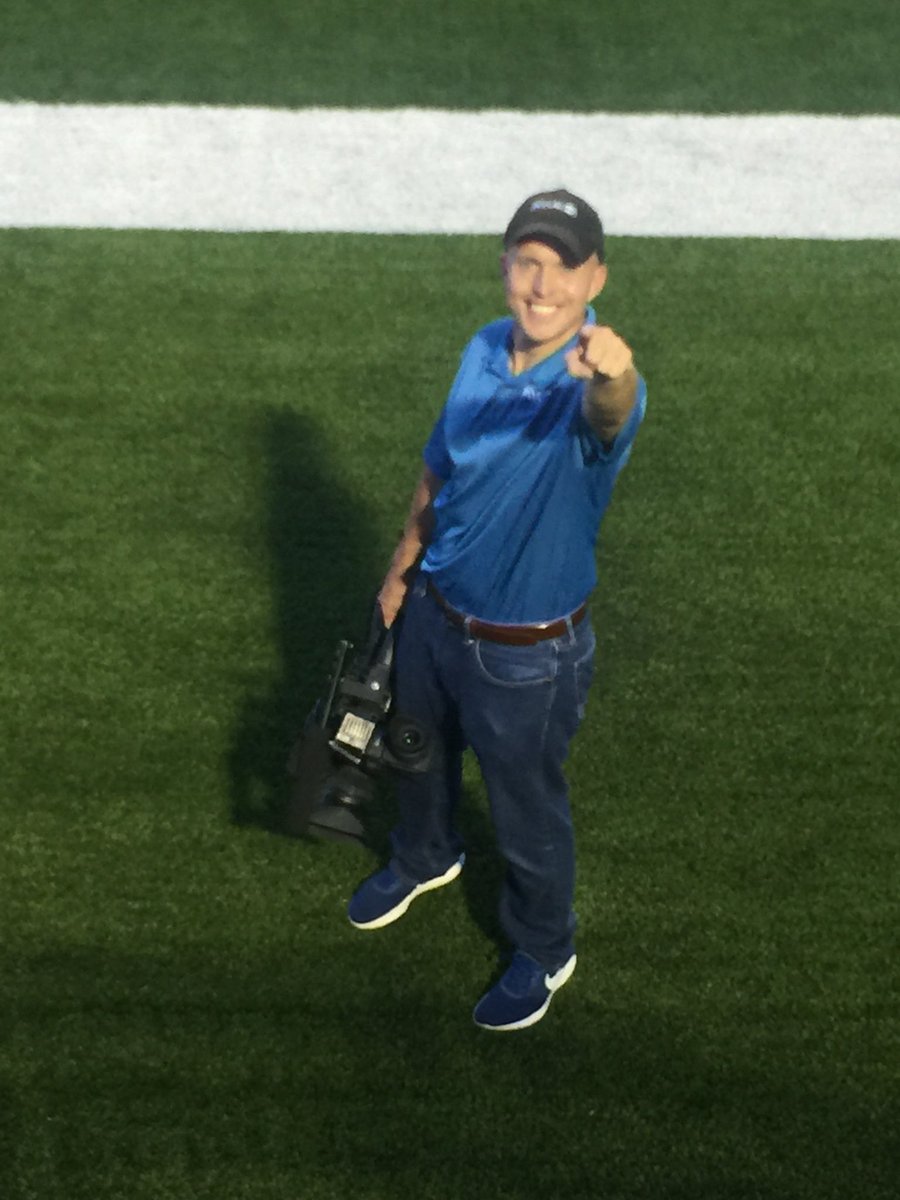 HawkNationHHS's tweet image. Look who I ran into at the @HendricksonFB game last night! Always great to have @ShawnC_KVUE around @PfISDAthletics. But then he decided to show off the follicle failure @StacyS_KVUE??!! What gives?