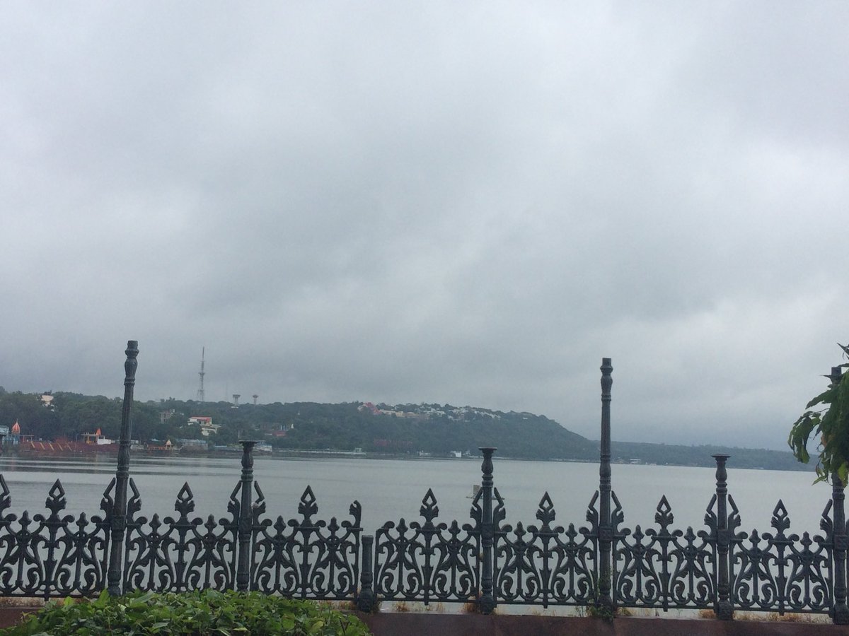 mahimasingh534's tweet photo. Lake view Bhopal https://t.co/ot6xsmnr2h