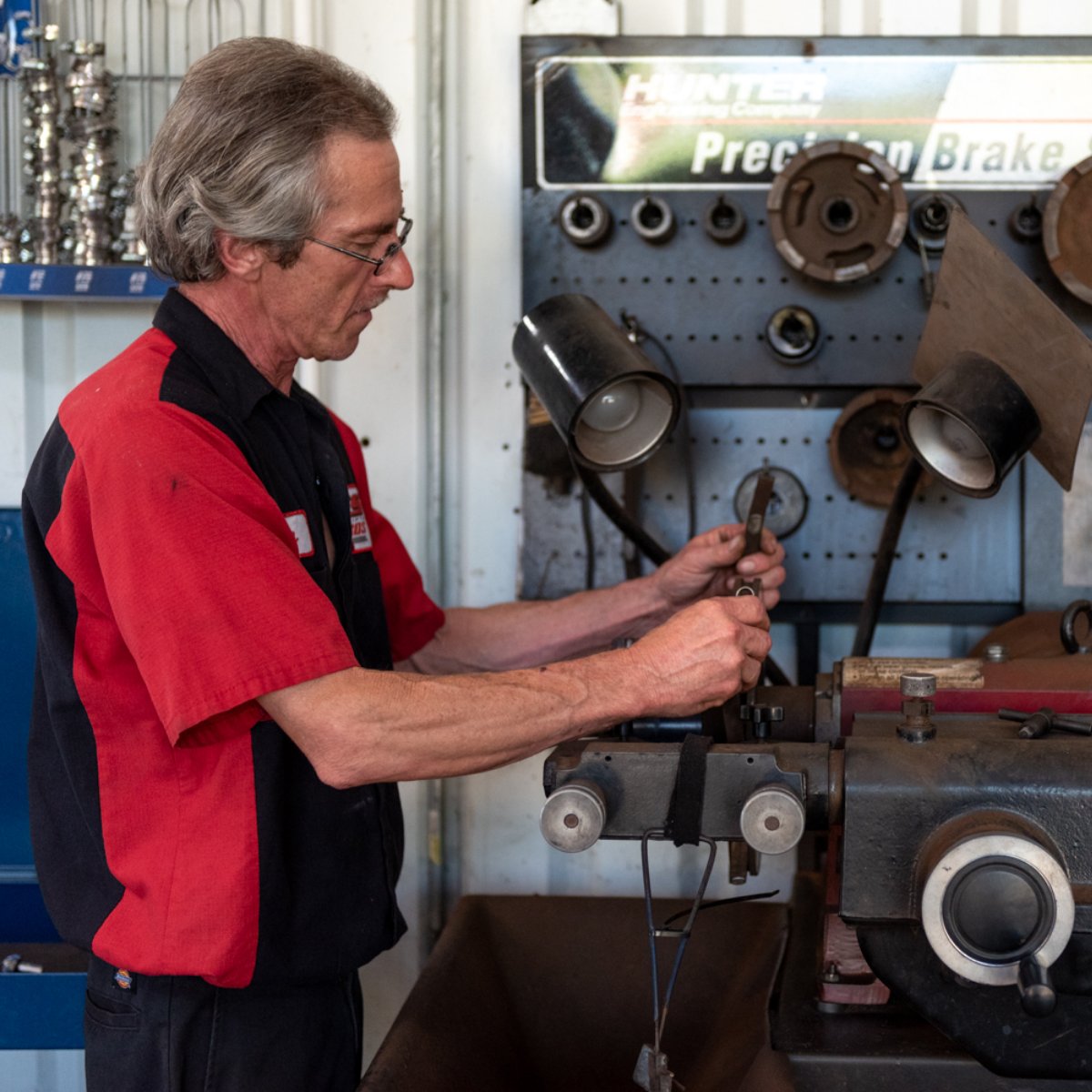 An average vehicle has 30,000 parts, yet it takes just two hands to keep them in top shape. Thanks for trusting ours!