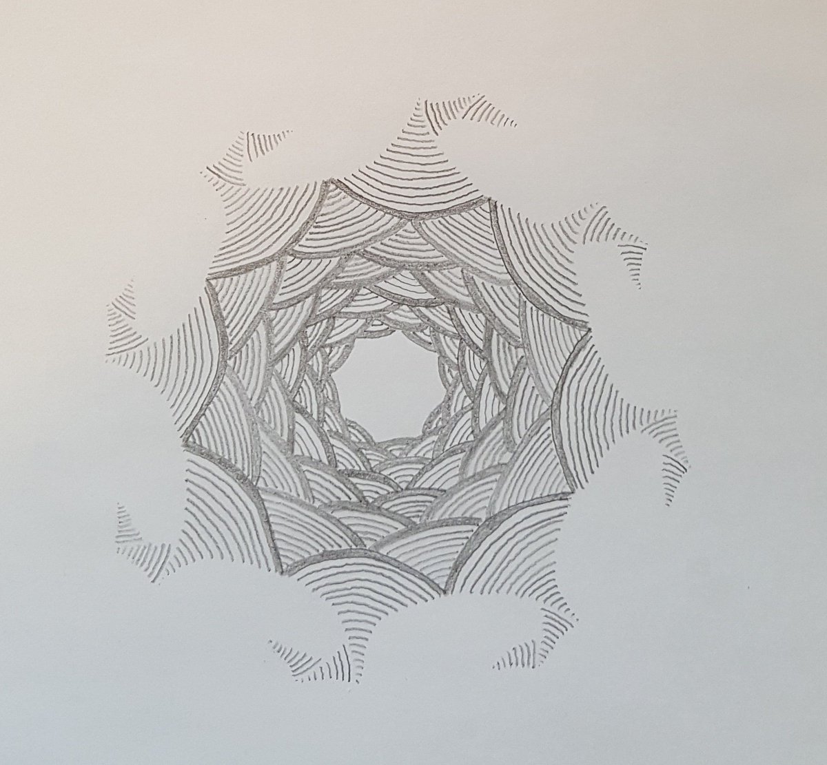 RandomArt8's tweet image. Here is how to draw this youtu.be/tXcCGL5JmBw (YouTube video)