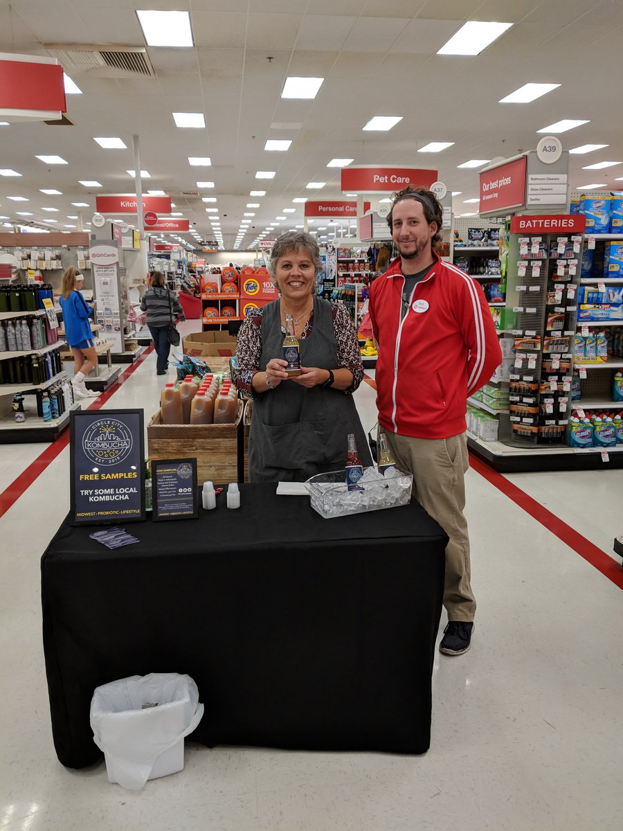 jnelleH's tweet photo. Circle City Kombucha is here at 1063 sampling their local Kombucha. @FeelGoodSoda It tastes so good!! https://t.co/Bzte077QtP