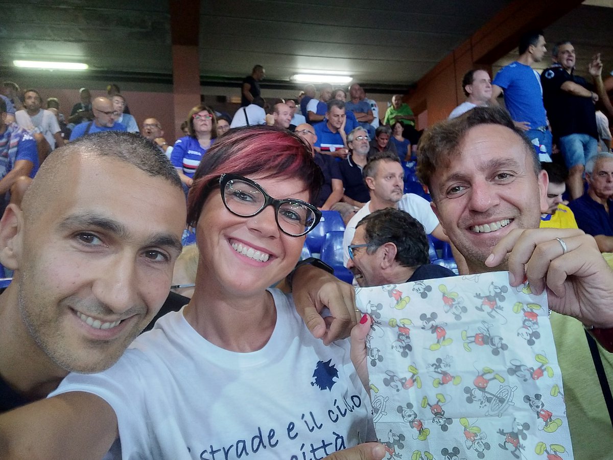 Eleonoration's tweet photo. #SampInter #lacabalacontinua manchi sempre tu @DilettaBarilla https://t.co/FU4zuHNyNn
