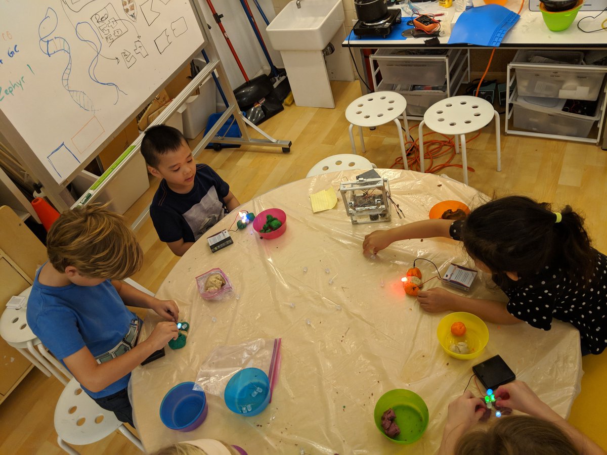 portfolioK12's tweet image. Never too early to learn about circuits! Making our own conductive play doh for our squishy circuits day. #makercenteredlearning #projectbasedlearning