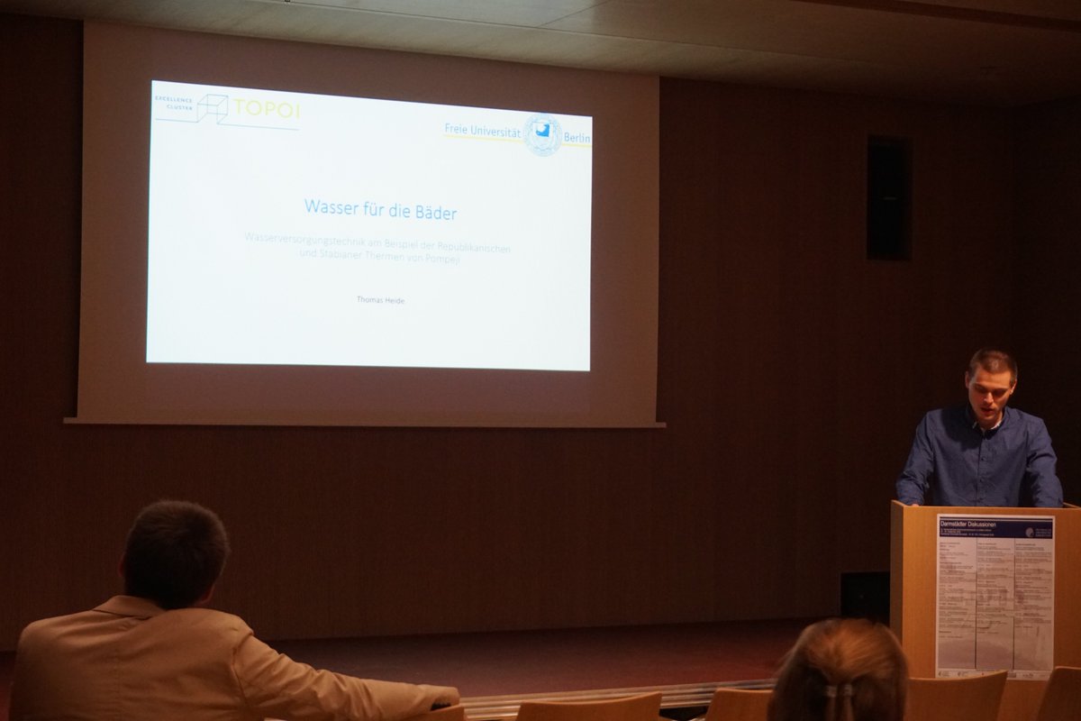 DD-Tweets tweet media